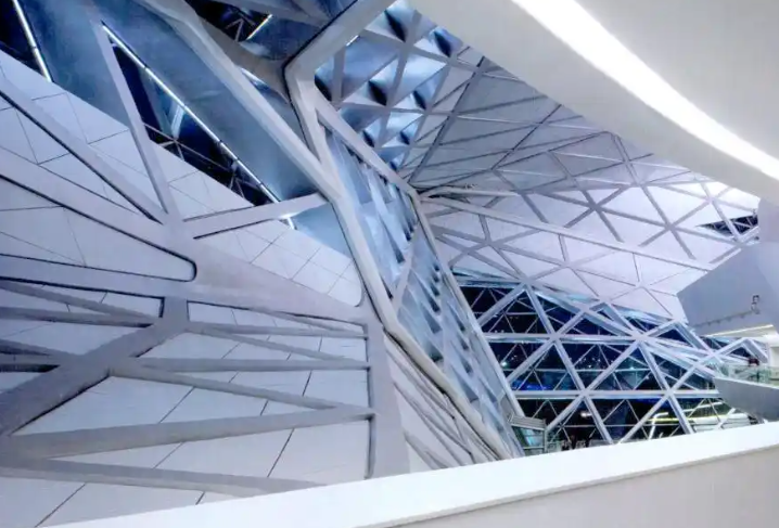 青海钢结构不仅是工程技术,更是融合历史、艺术与哲学的载体!